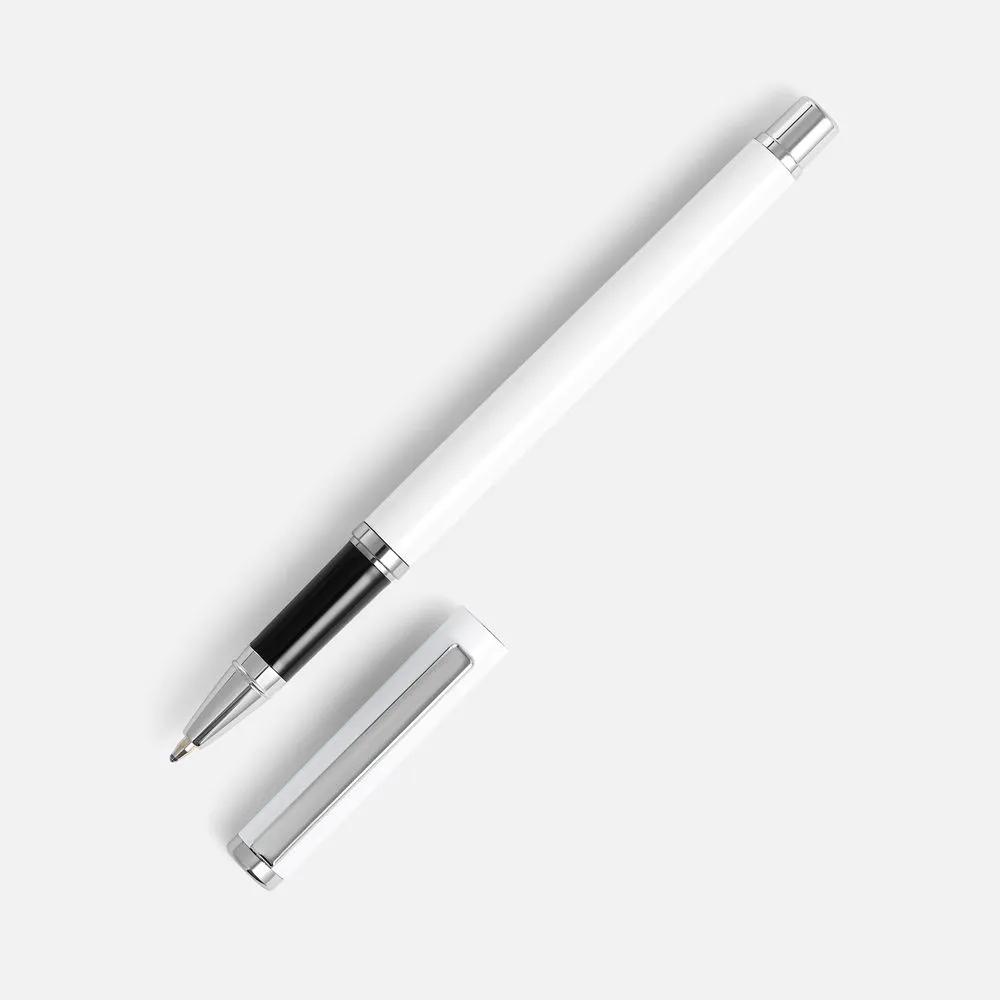 белый