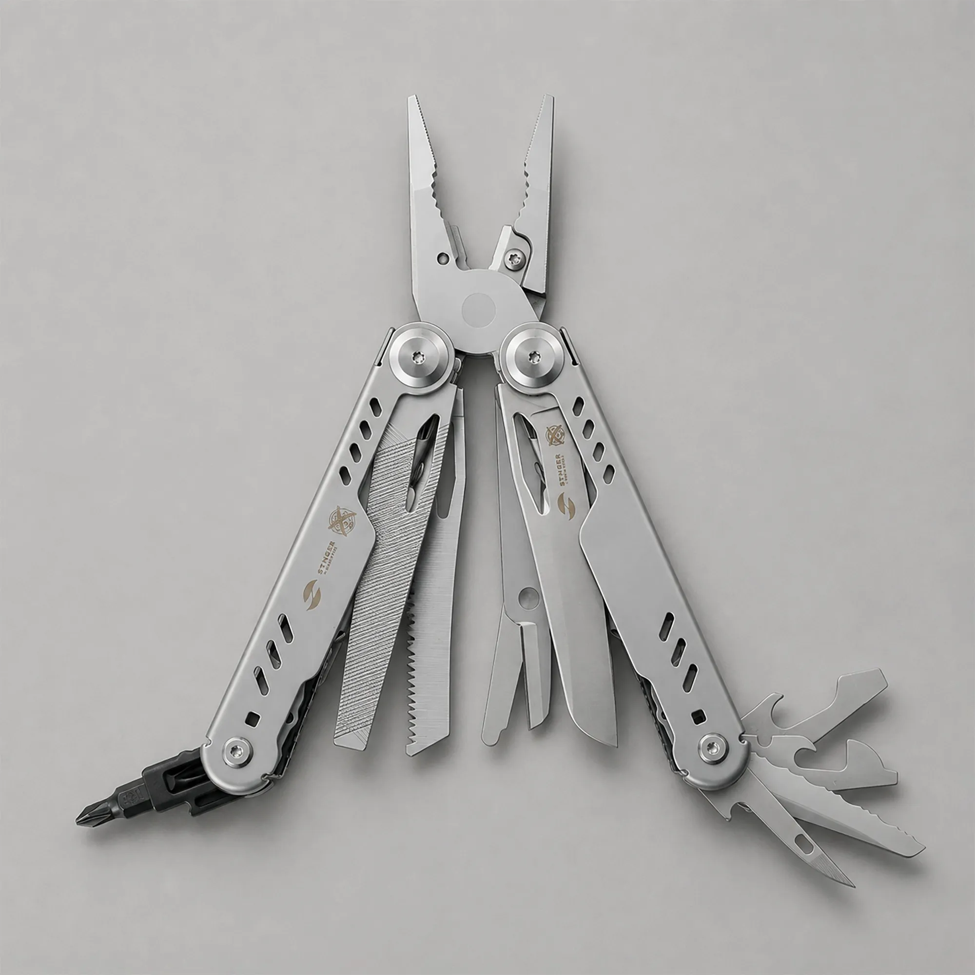Мультитул Stinger, 110 х 27 мм, 23 функции, сталь, серебристый, в картонной коробке, в комплекте нейлоновый чехол