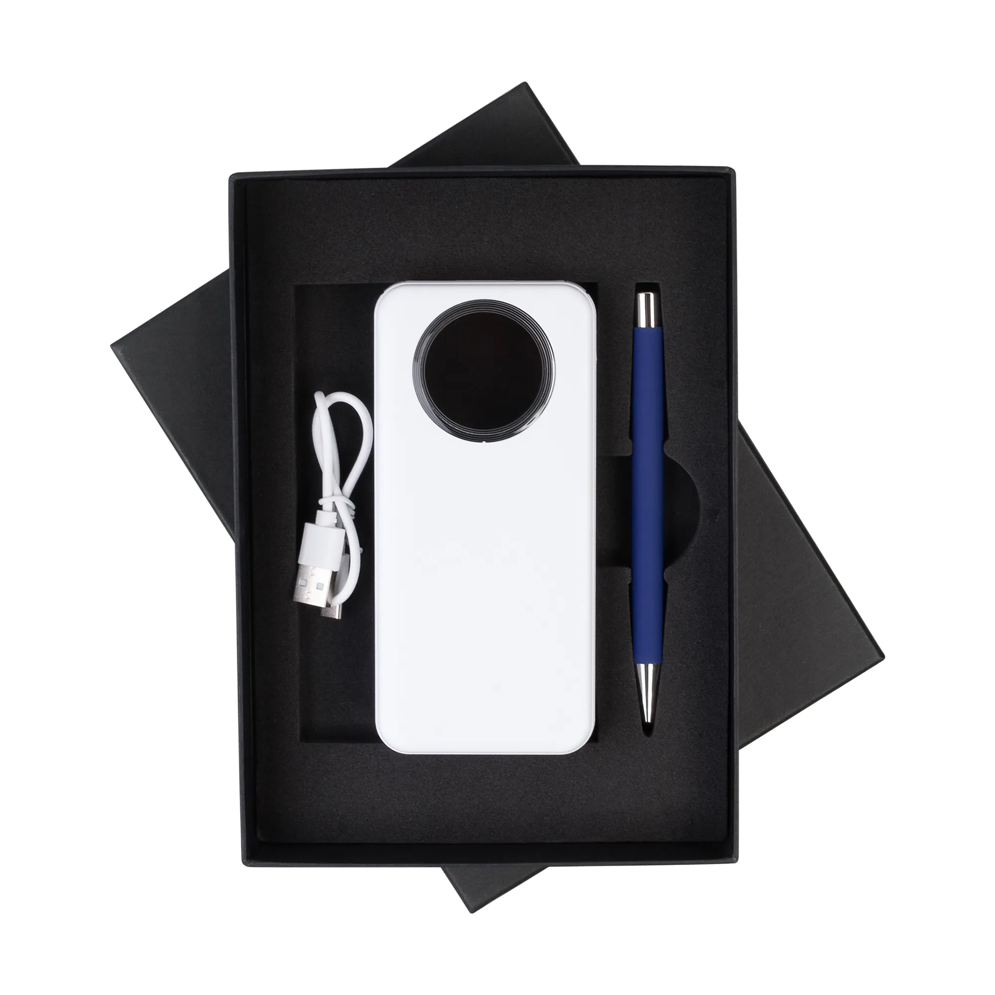 белый с темно-синим