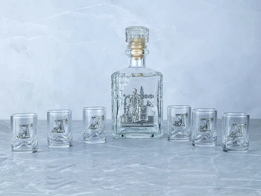 Набор со штофом НЕФТЯНОЙ