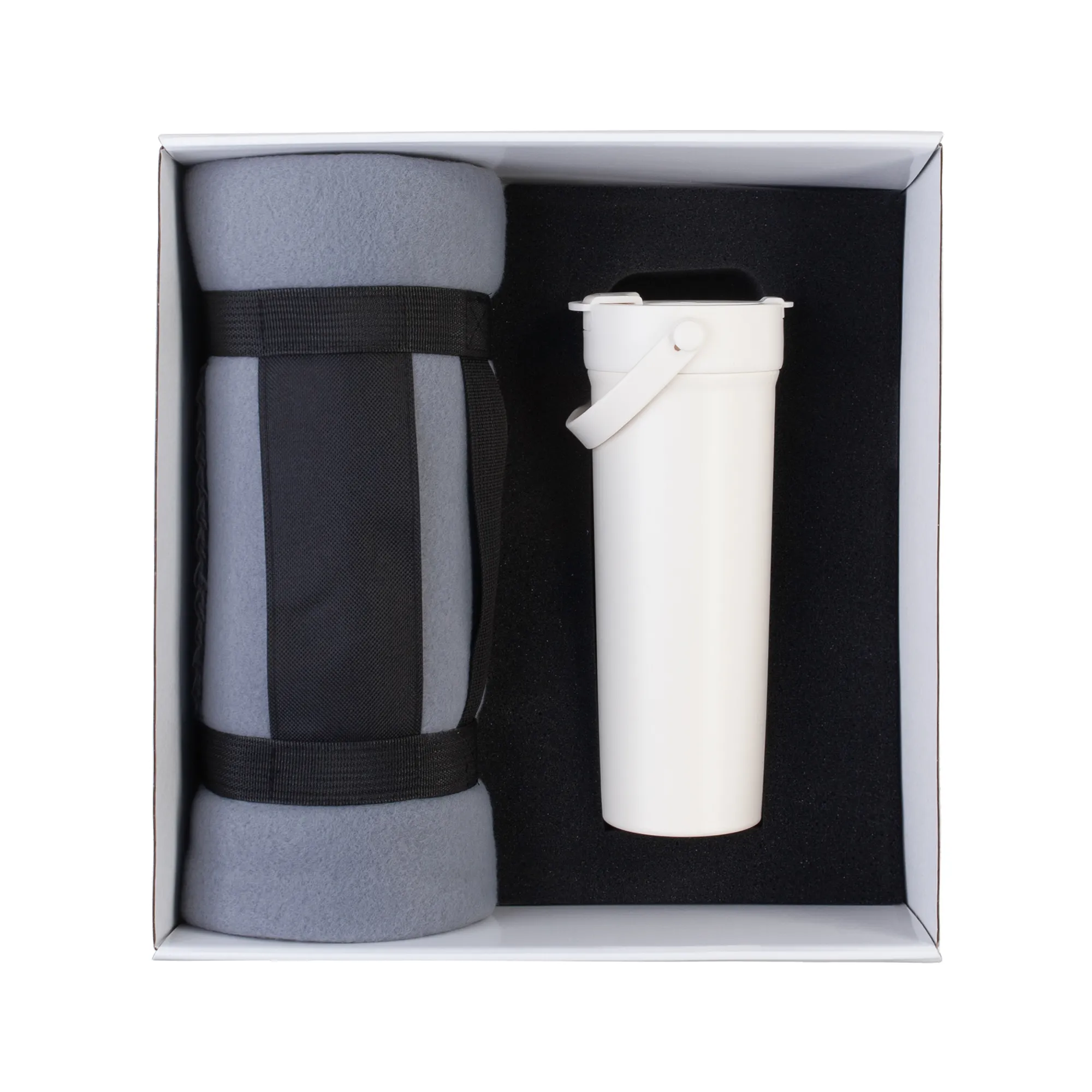 серый с белым