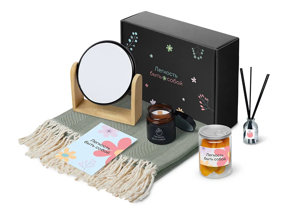 темно-зеленый