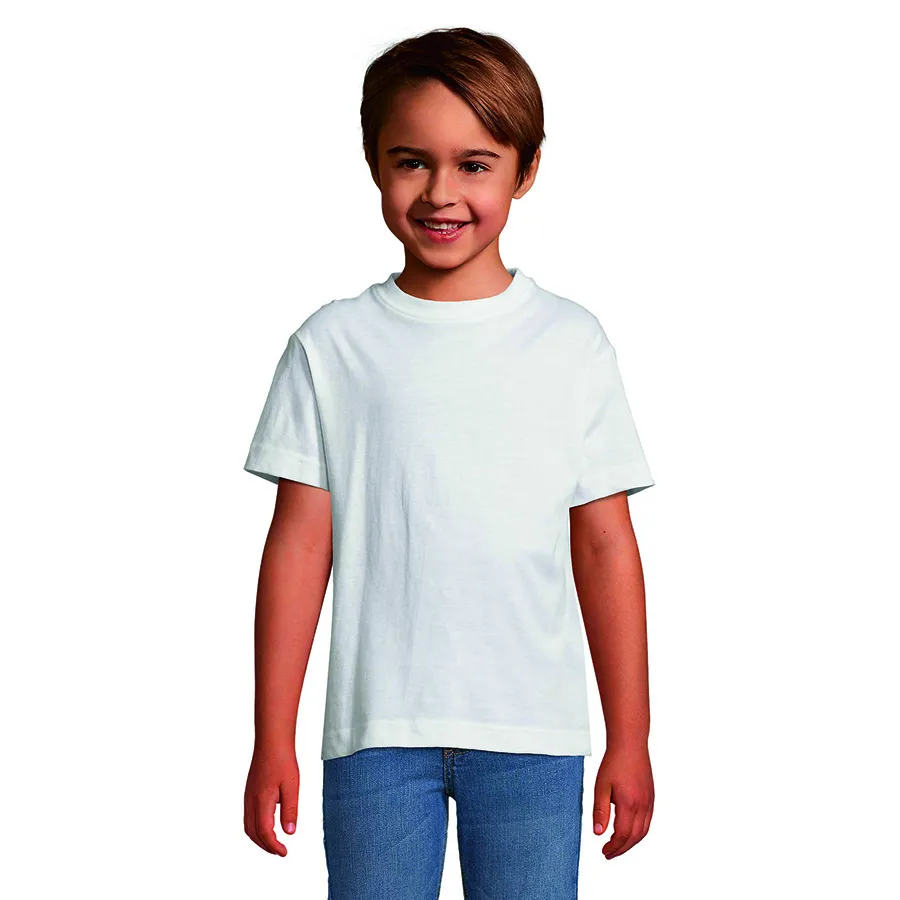 белый