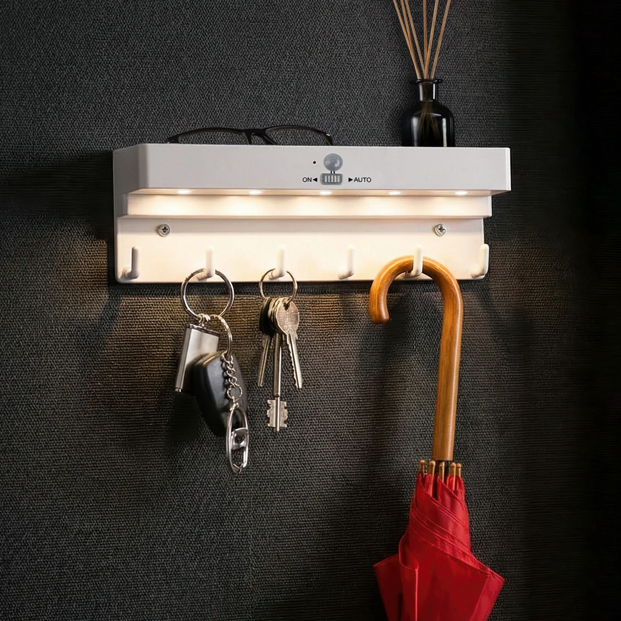 Ключница "KeyHub" с подсветкой белый