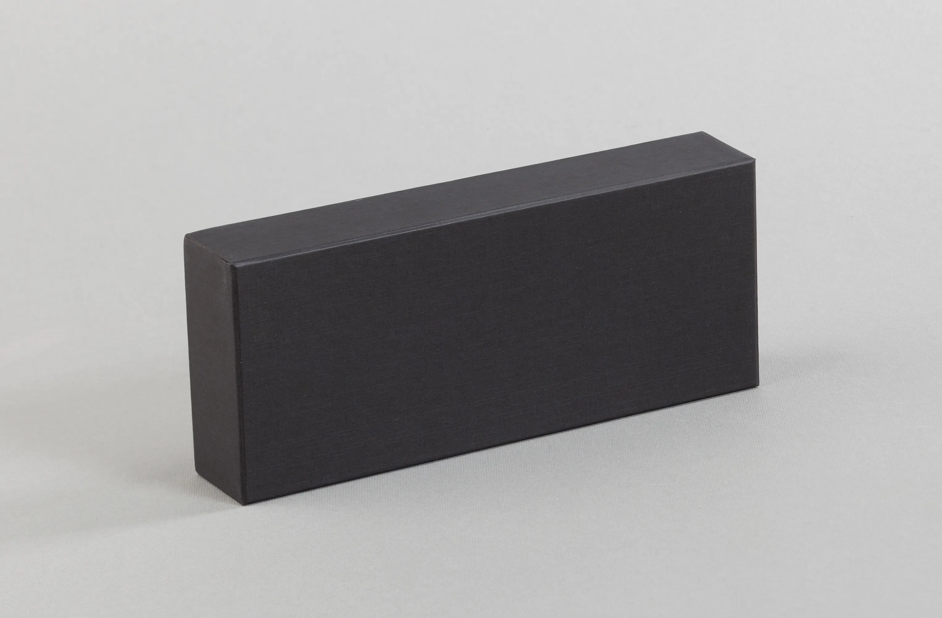 Подарочная коробка без ложемента (крышка-дно, 20,5 х 3,5 х 8,5 см) черный