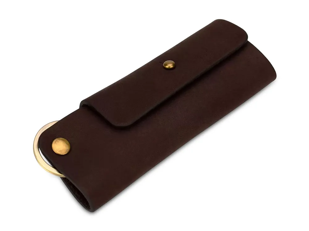 коричневый